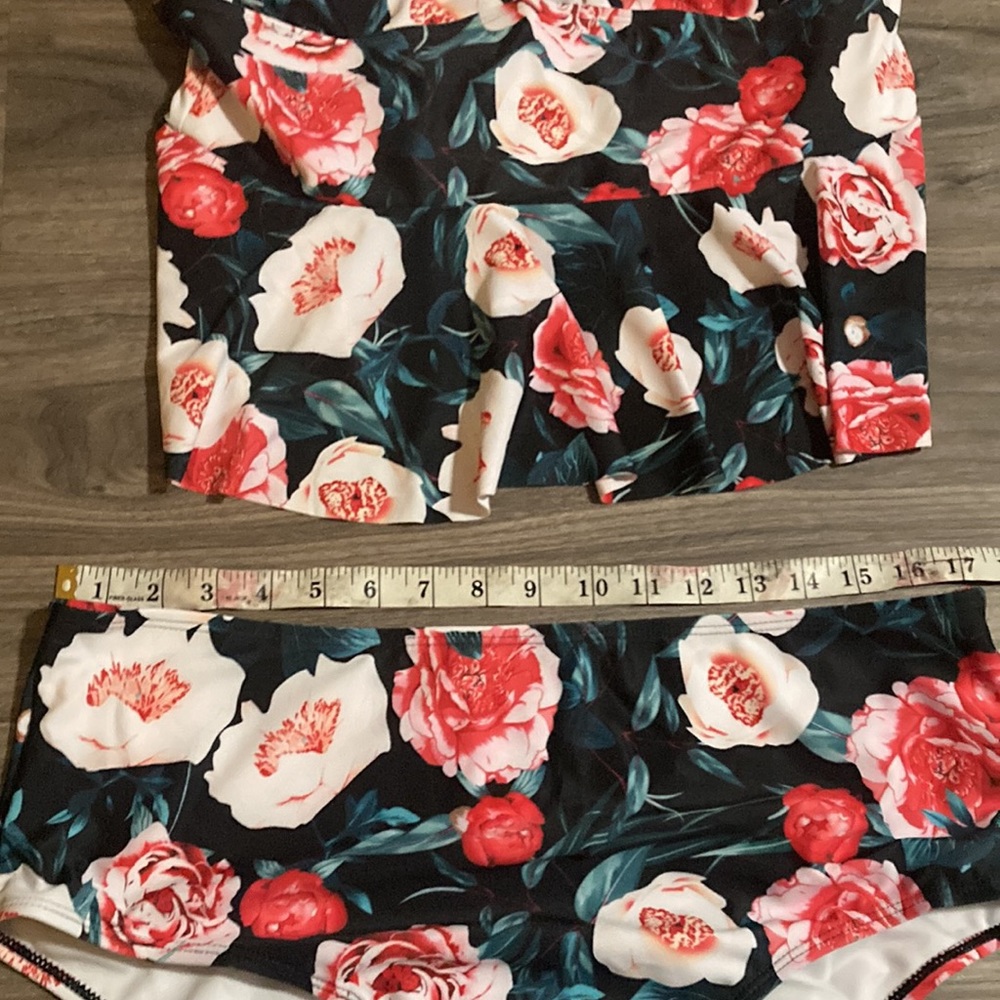 Bikini Swimsuit Floral and Ruffle Swim Suit Size XL * - Picture 2 of 10
